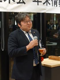 乾杯 堀 一貴 理工学部後援会事務局長.JPGのサムネイル画像のサムネイル画像