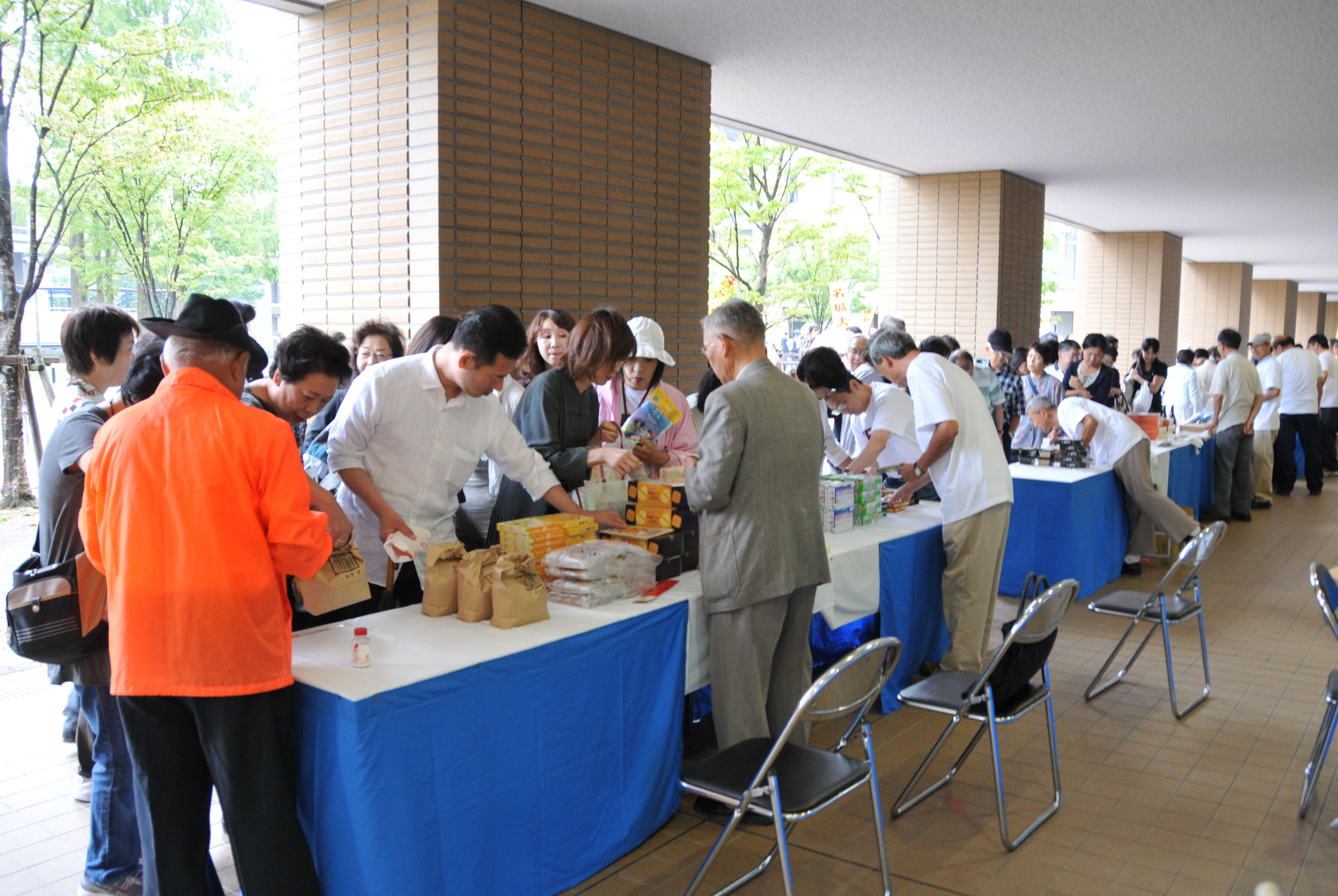 H24名城大学Day物産展②.jpg