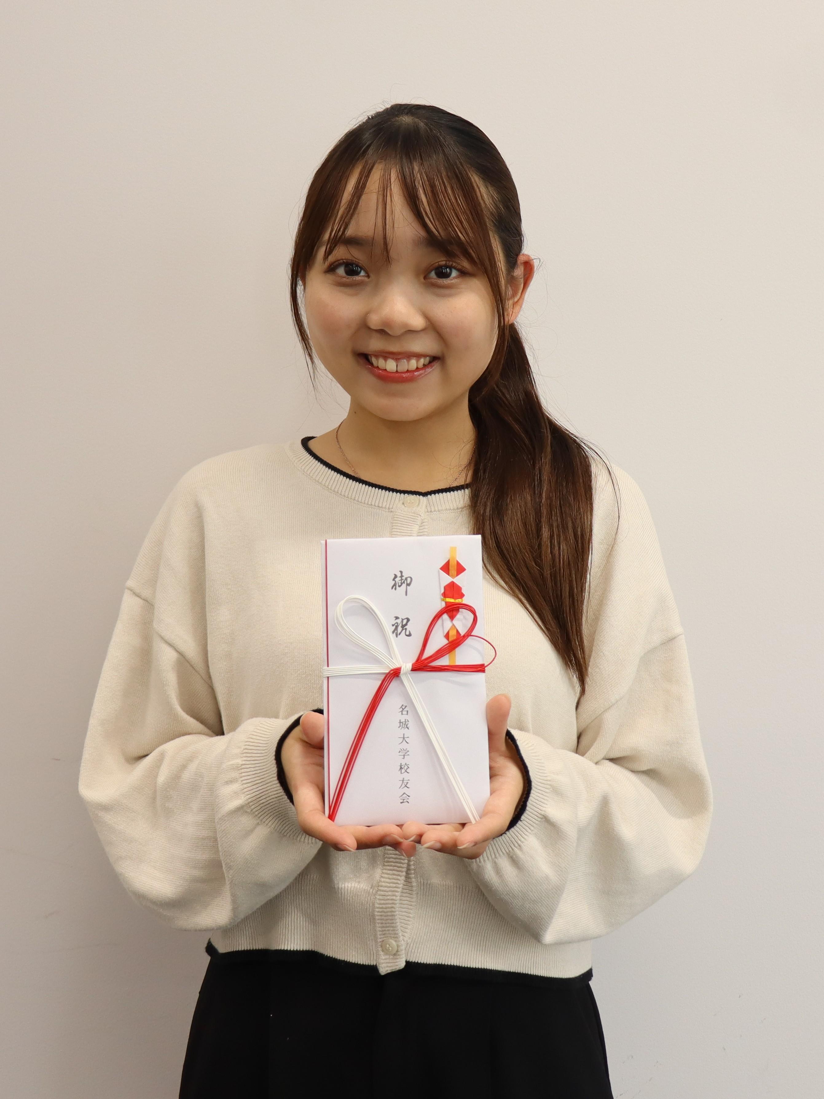 校友会からのお知らせ:3キャンパスの大学祭実行委員会へ特別協賛金を