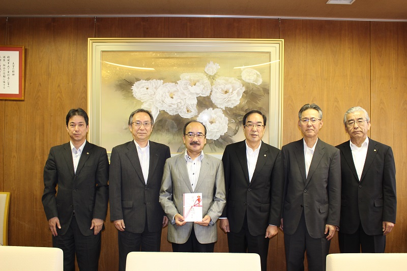 名城大学開学90周年募金への寄付贈呈