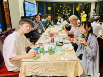 R7 台湾支部写真3.png