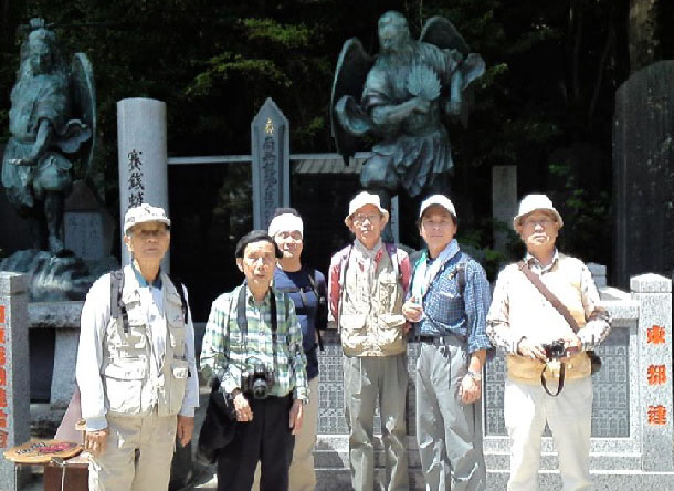 関東支部ハイキング5.10　②.jpg